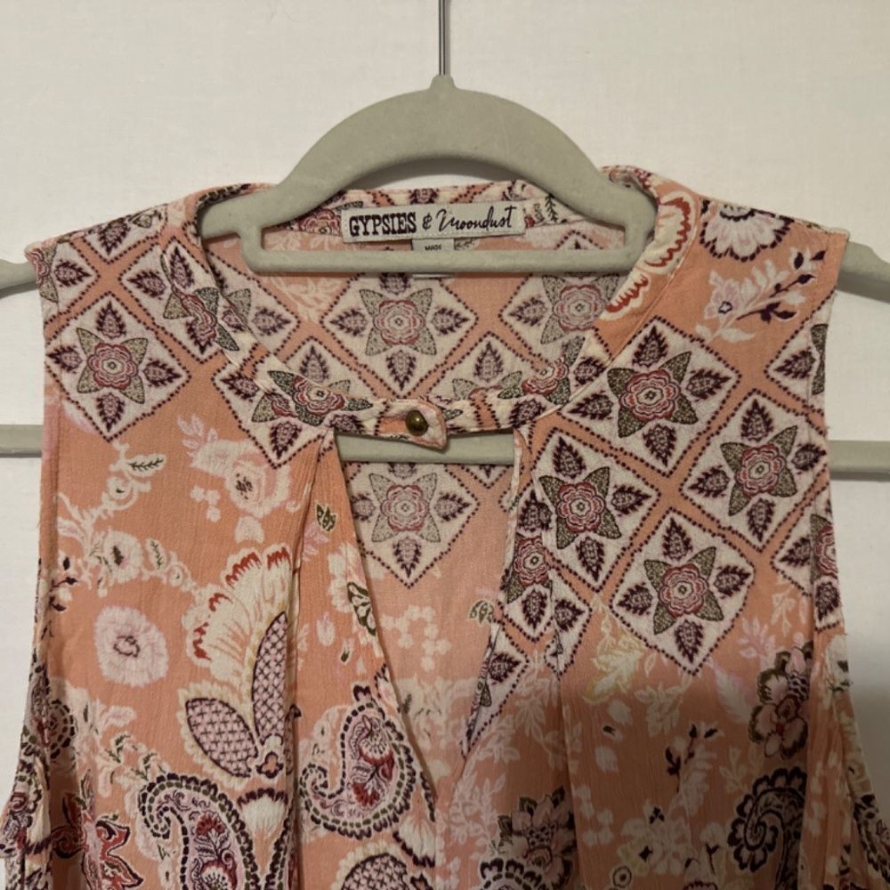 Gypsies & Moondust tank - Picture 2 of 3